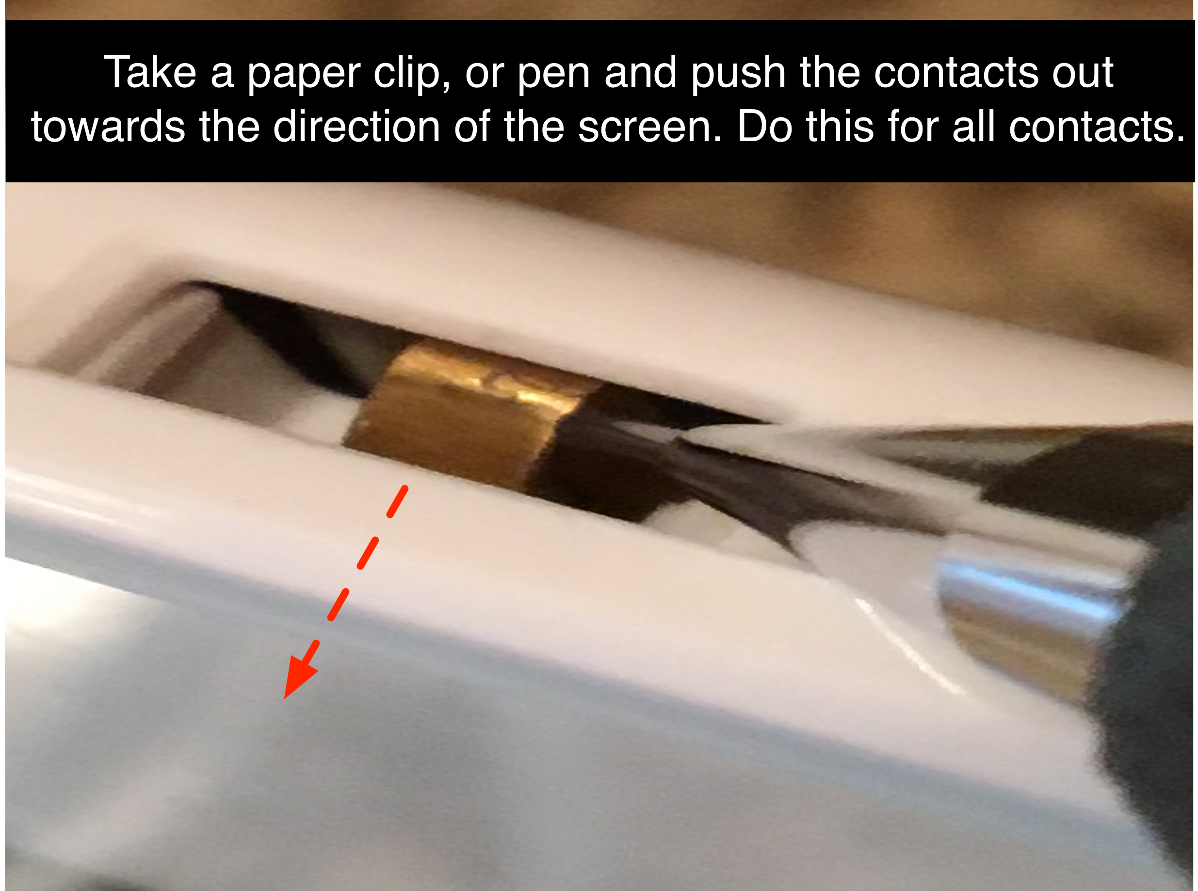 Maintaining power contacts PhotoSpring Smart Frame Support