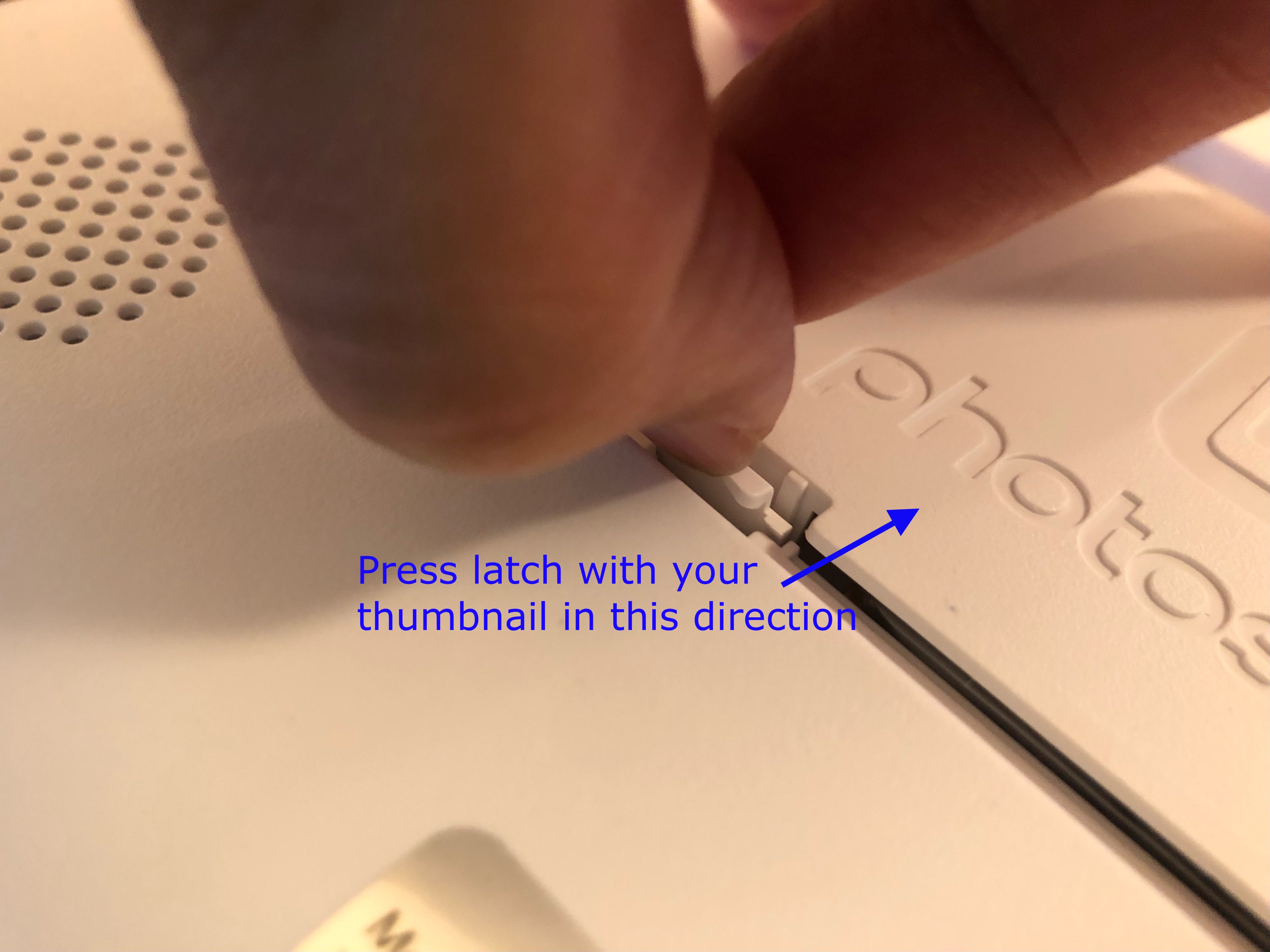 Unlatch_with_Thumb.jpg